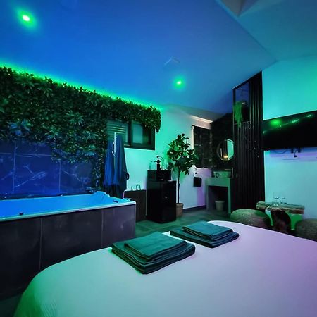 La Jungle Room 罗尼亚克 外观 照片
