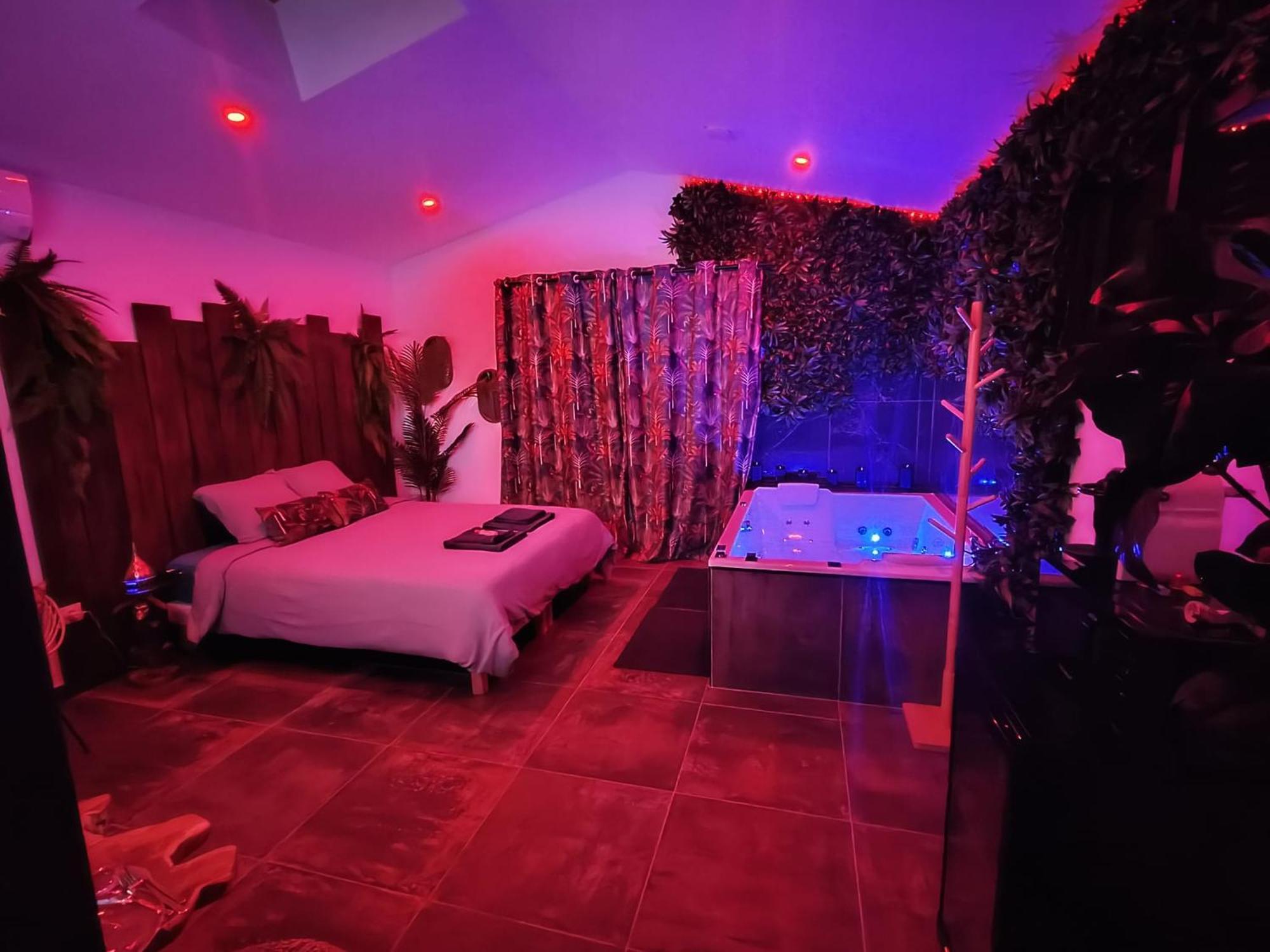 La Jungle Room 罗尼亚克 外观 照片